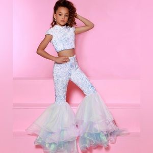 Sugar Kayne 2 piece sequin set. New without tags.